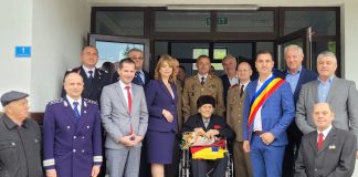 FOTO Veteran de război, cetățean de onoare al comunei Vizantea-Livezi la împlinirea vârstei de 100 de ani