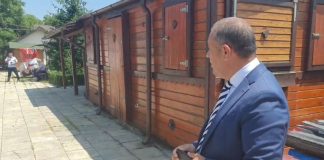 FOTO-VIDEO Show gen Popescu zis Piedone făcut de prefectul Halici la un centru pentru bătrâni gestionat de Crucea Roșie Vrancea