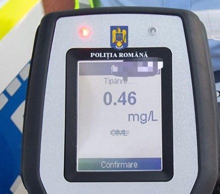 Șofer depistat sub influența alcoolului dis-de-dimineață