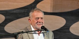 Președintele Consiliului Județean Vaslui, Dumitru Buzatu, prins când lua mită