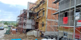 FOTO Ministrul Dezvoltării a vizitat două obiective de investiții din Vizantea-Livezi: drumul județean și baza de tratament