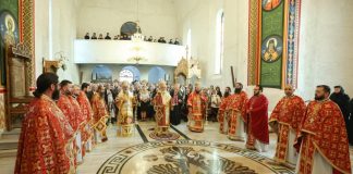 FOTO Sărbătoare mare la Mănăstirea Brazi, cu participarea unor înalți ierarhi
