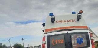Bărbat căzut de la înălțime, inconștient, transportat la spital