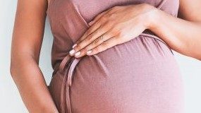 Afacerea cu mame surogat racolate din România continuă, deși a devenit publică