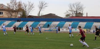 Fotbal: victorii la scor pentru principalele candidate la titlul județean