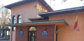 Spargeri azi noapte, în Măicănești: indivizii au luat la rând magazine, CEC-ul și Primăria
