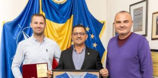 Campionul național la Endurocross a fost premiat de Primăria Odobești