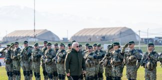 FOTO Ministrul Apărării Naționale a vizitat militarii români dislocați în Kosovo