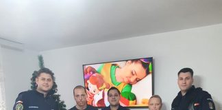 Jandarmii au făcut o bucurie de Crăciun unei familii din Panciu