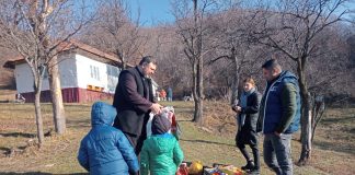 FOTO Daruri de Crăciun pentru familiile nevoiașe din zone greu accesibile din comunele Reghiu și Andreiașu de Jos