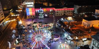 Roata panoramică din Piața Unirii a fost verificată de inspectorii ISCIR și va fi funcțională în condiții de siguranță