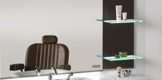 Amenzi de aproape 290.000 lei date de Protecția Consumatorilor Vrancea unităților de frizerie, coafură, cosmetică. Ce nereguli s-au găsit