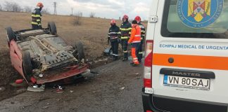 Mașină răsturnată pe E85, în zona Mausoleului Mărășești