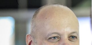 Școala omoară curiozitatea copiilor. Legătura dintre predarea Matematicii și teoriile conspirației