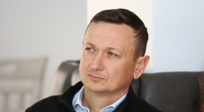 Halici a găsit votul de aur la USR / Ionel Carabă a votat alături de PSD în Consiliul Județean / Toader de la PNL și Partida Romilor s-a alăturat PSD