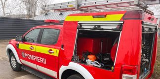 FOTO Mașină nouă de intervenție, cu dotări specifice pentru stingerea incendiilor și descarcerare, la ISU Vrancea