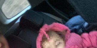 Clipele de groază prin care a trecut un copil de doi ani. A fost răpită de tatăl ei, care i-a amenințat pe polițiști că o omoară