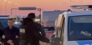 Primarul fugar Cătălin Cherecheș, adus în țară sub escortă. El are o condamnare de 5 ani de închisoare