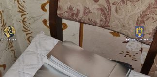 FOTO Persoane reținute pentru trafic de cocaină. Suspecții ”produceau” și țigări contrafăcute