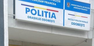Ce poate fi mai frumos pentru o mamă decât să își strângă puiul la piept? / O mamă și-a recuperat copilul pierdut cu ajutorul polițiștilor