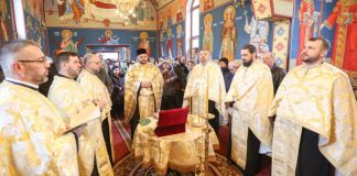 FOTO Moaștele Sfântului Pantelimon au ajuns la capela Spitalului Dumbrăveni