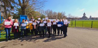 FOTO Protest al angajaților din DJST Vrancea și CS Unirea Focșani: ”Avem cele mai mici salarii din tot sistemul bugetar!”