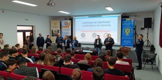 FOTO: Jandarmii au organizat activități preventiv-informative la unitățile de învățământ din județ