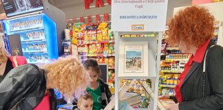 Mergi la cumpărături și primești o carte