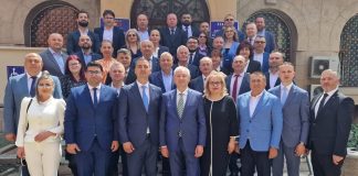 Președintele PNL Vrancea, Dragoș Ciobotaru, și-a depus candidatura la șefia Consiliului Județean Vrancea. PNL a depus și dosarele candidaților pentru posturile de consilieri județeni