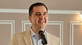 Dragoș Ciobotaru: ”La mulți ani tuturor celor care poartă nume de floare!”