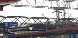 Victima electrocutată în Gara Focșani este un bărbat care se urcase pe un vagon