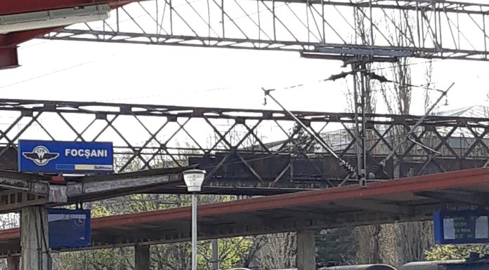 Bărbat în stare de inconștiență, după ce a fost lovit de tren