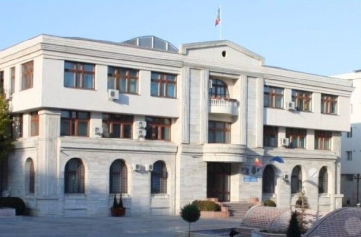 Angajații Primăriei Focșani au revenit în sediul din Piața Unirii / Serviciul Taxe și Impozite Locale a rămas pe strada Longinescu