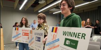 Campionul național Adrian Lățcan, de la Liceul ”Simion Mehedinți” Vidra, va reprezenta România la Campionatul Mondial Microsoft Office Specialist