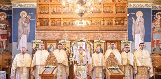 Sfinții Împărați Constantin și Elena, cinstiți în Parohia Măicănești / Arhiepiscopul Ciprian a oficiat și slujba parastasului de 40 de zile pentru fostul paroh Sorin Buzatu