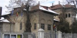 Vrânceancă anchetată pentru că ar fi vrut să fure dintr-o mașină, în Râmnicu Sărat