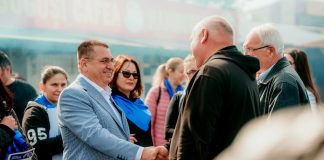 Familia, cel mai important lucru pentru Valentin Resmeriță, candidatul PNL la Primăria Focșani