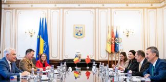 Ministrul Angel Tîlvăr s-a întâlnit cu președintele industriei de apărare din Turcia