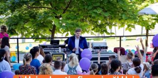Educație financiară pentru copiii din Adjud, prin programul BCR „Și ce ne-am mai distrat! Dar ce-am mai și învățat!”