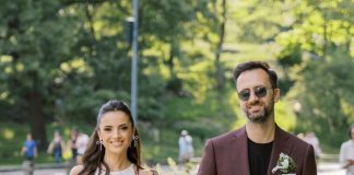 FOTO Vrânceanca Ramona Păun, prezentatoarea Știrilor Sportive de la ProTv, s-a căsătorit la New York
