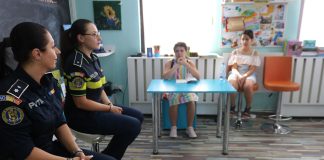 Polițiștii vrânceni, în mijlocul copiilor, la Bibliovacanța