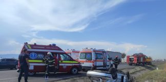 Cinci răniți într-un accident la Garoafa