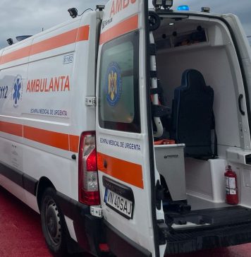 Fetiță cu multiple traumatisme, transportată cu ambulanța la un spital din Galați