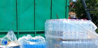 Protecția Consumatorilor, în control la comercianții de apă minerală / Amenzi de circa 2 milioane lei și retragerea a 150.000 de litri de apă