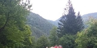 Bărbat rănit pe munte / Se acționează pentru salvarea acestuia