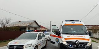 Femeie în stare gravă, resuscitată de cadrele de pe ambulanță și transportată la spital
