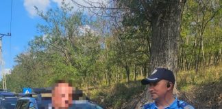 A avut noroc: un bărbat și-a recuperat repede portofelul pierdut la hramul Mănăstirii Brazi