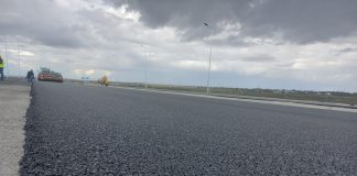 IPJ Vrancea: un șofer a intrat cu mașina pe Autostrada A7, nefinalizată, și a lovit niște bare metalice