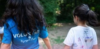 Copiii instituţionalizaţi și din medii defavorizate din Vrancea au nevoie de voluntari care să le ofere sprijin şi speranţă
