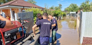 Aproape 1.000 de pompieri în spijinul populației afectate de inundații. 56 de salvatori sunt din de la ISU Vrancea